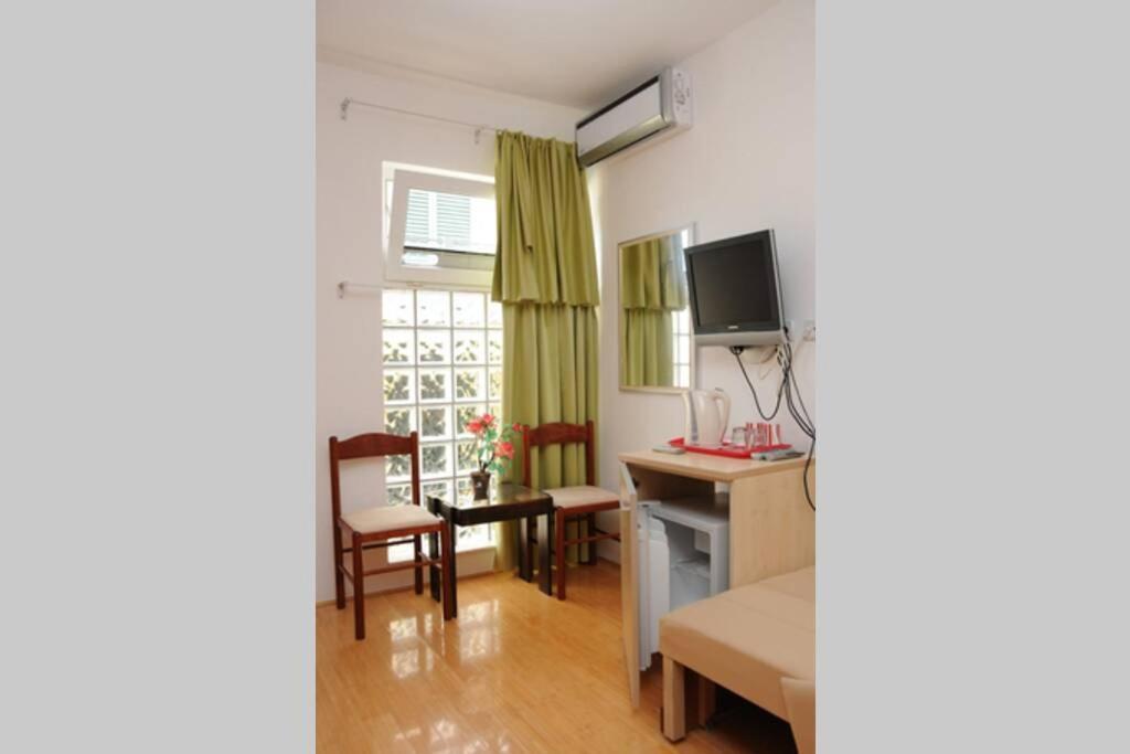 Bmv Room For 2-3 Persons Светі-Стефан Екстер'єр фото